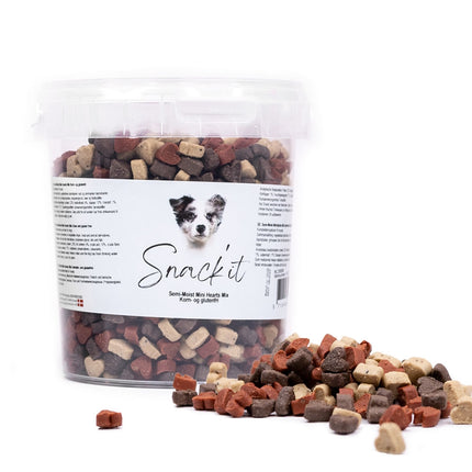 Snack'it - Semi-Moist Mini Hearts, 500g